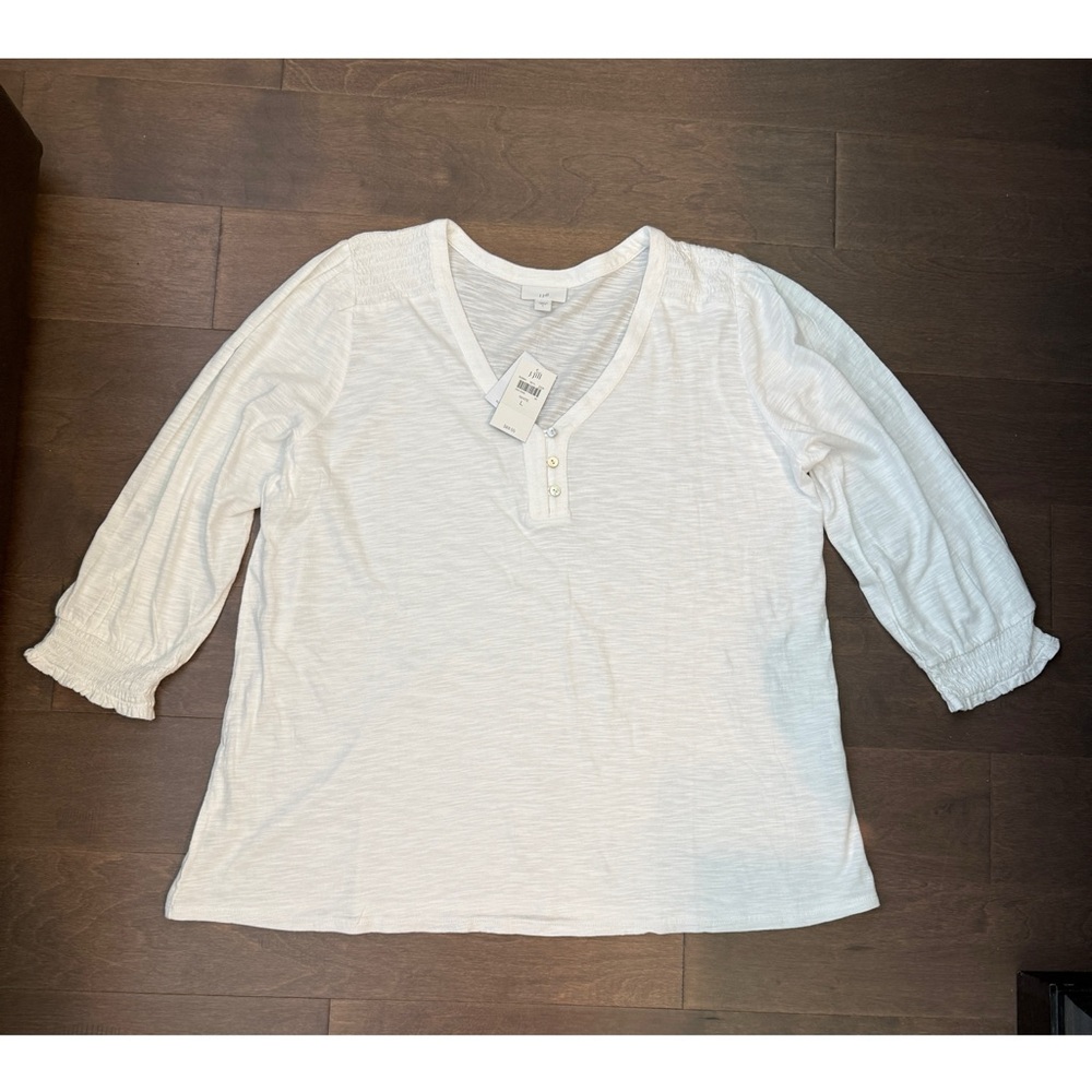 NWT J. Jill White 3/4 Smocked Sleeve Henley Top Pearl Buttons Large brand new